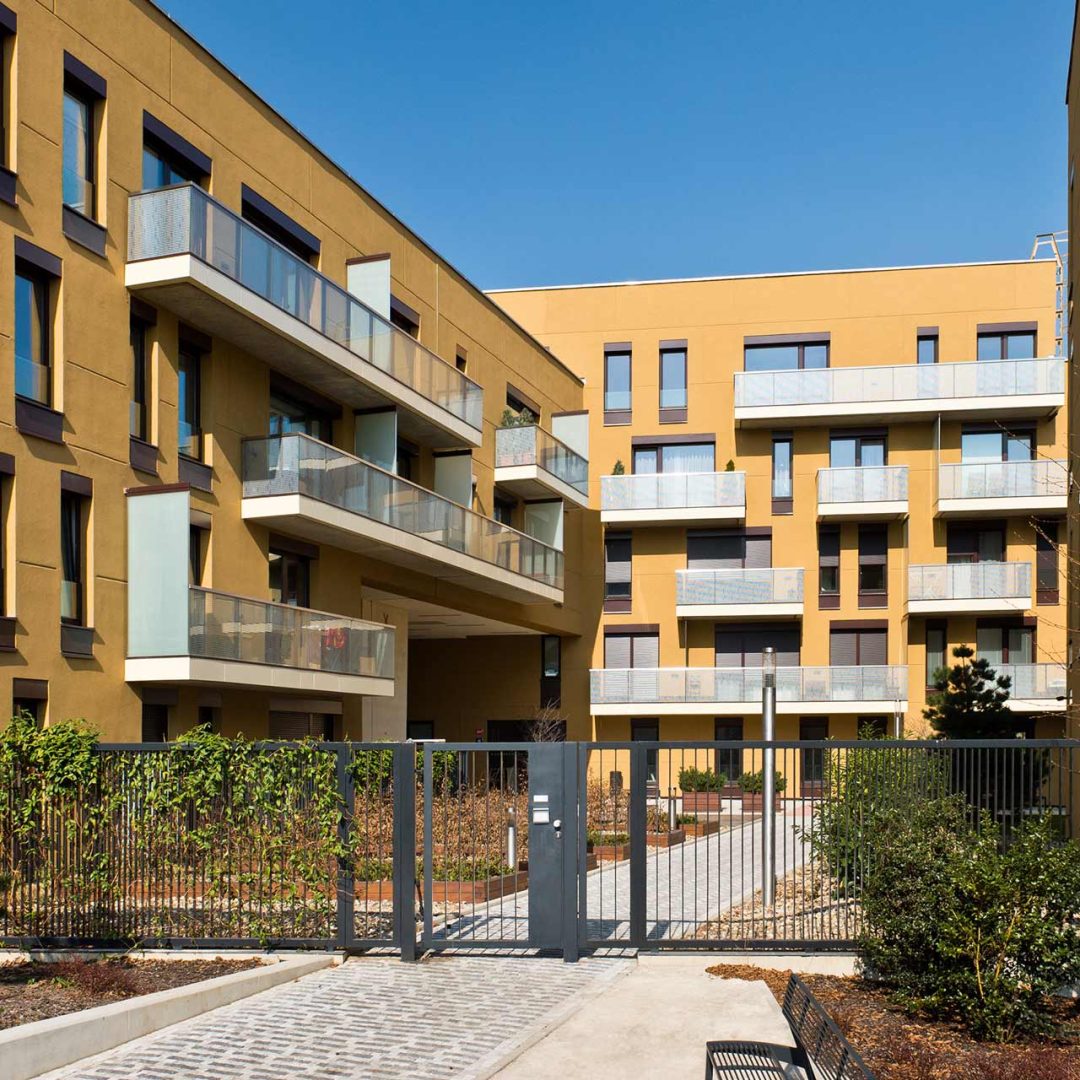 Manutenzioni condominiali e riparazione di cancelli pedonali, porte e accessi - Fabbro San Donà di Piave Marcuzzo Mirco